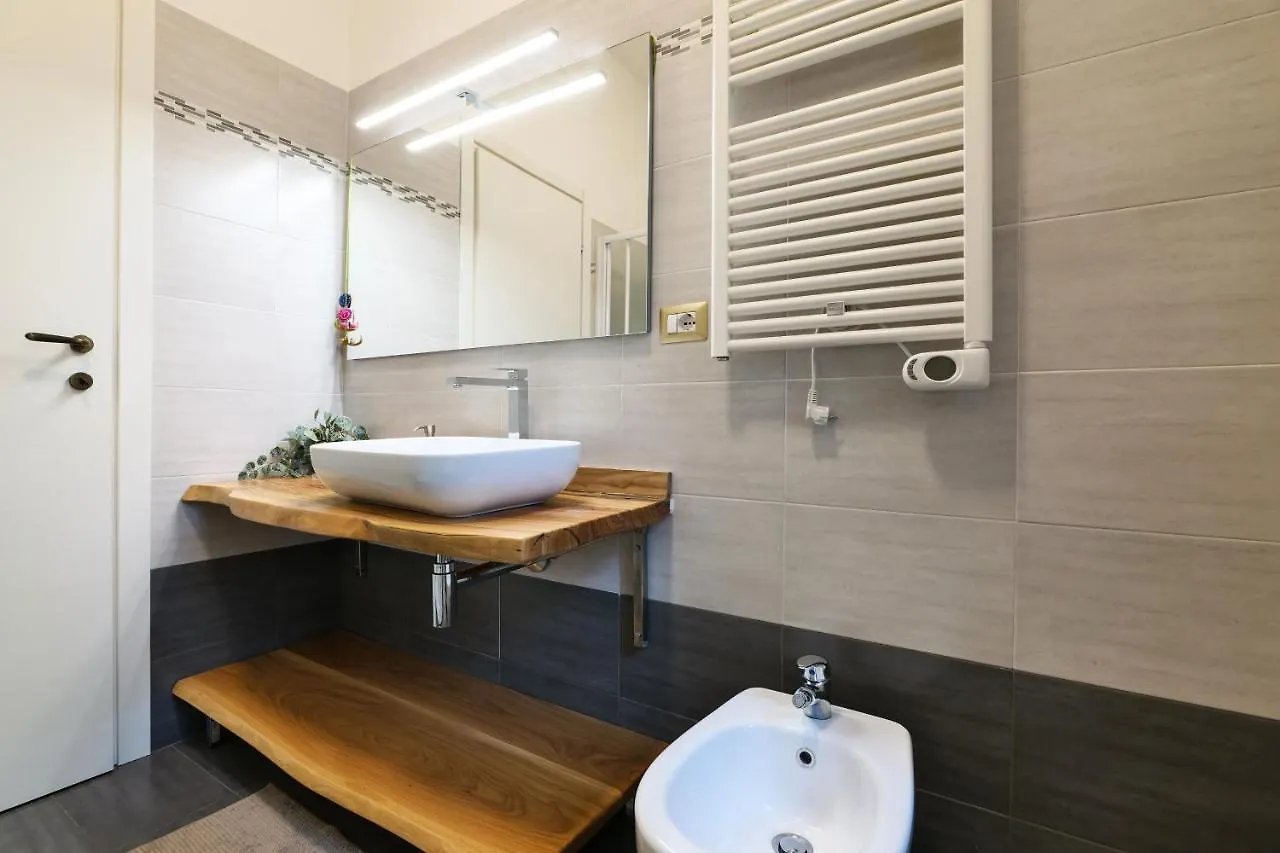 Apartament Primopiano - Paladini Mediolan 0*,