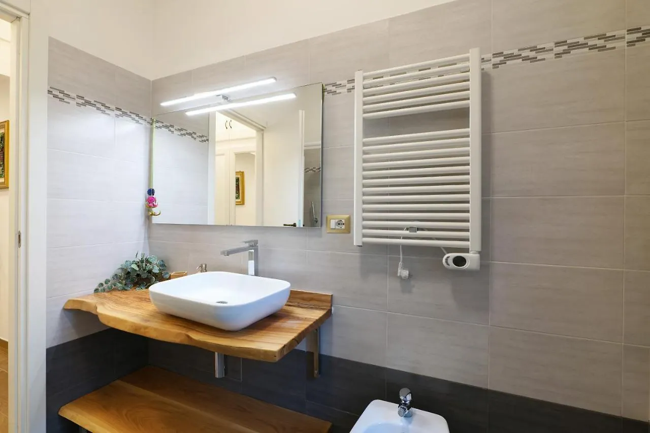 Apartament Primopiano - Paladini Mediolan 0*,  Włochy